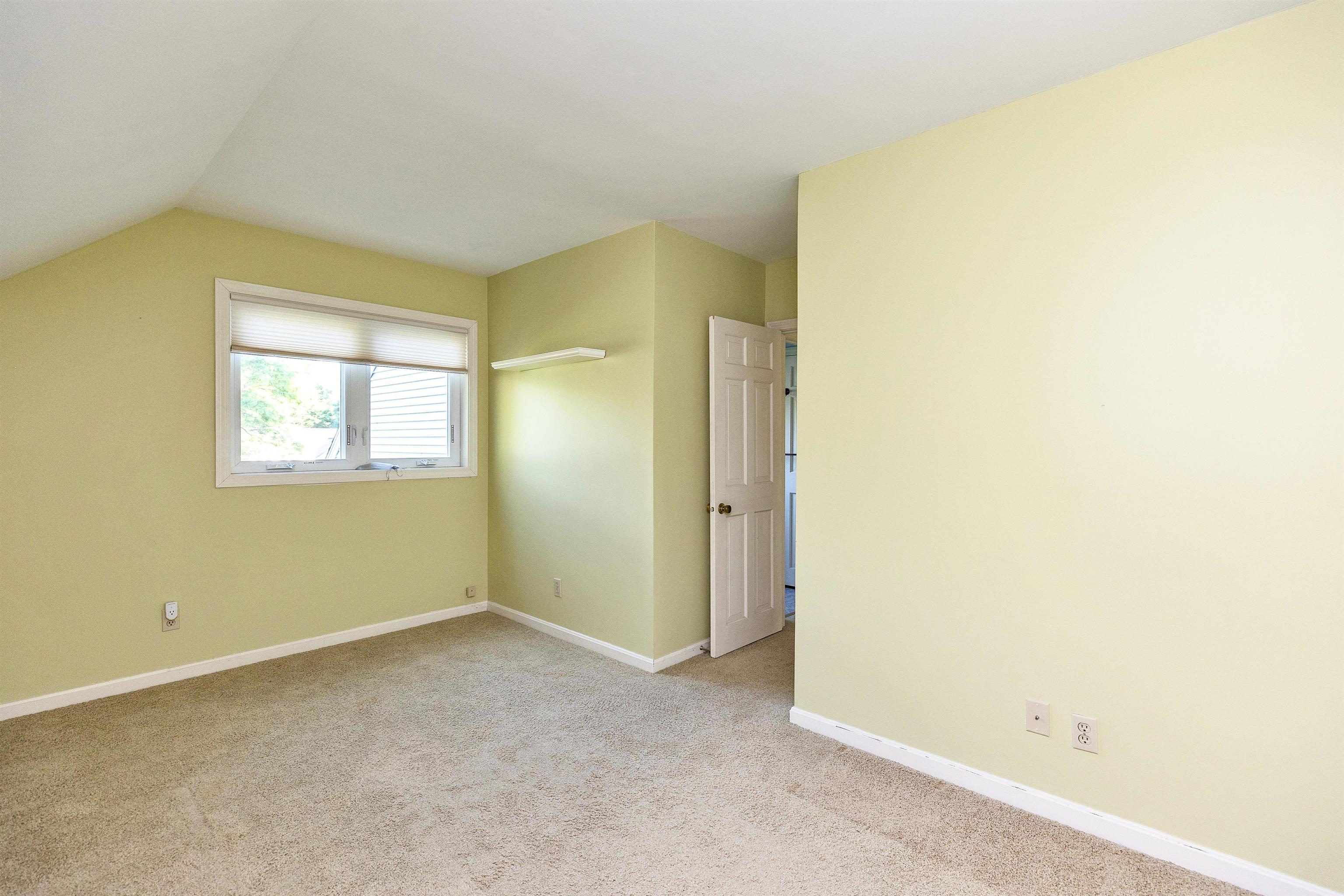 555 Straw Hill Road Manchester, NH 03104 - Photo 40 of 45
