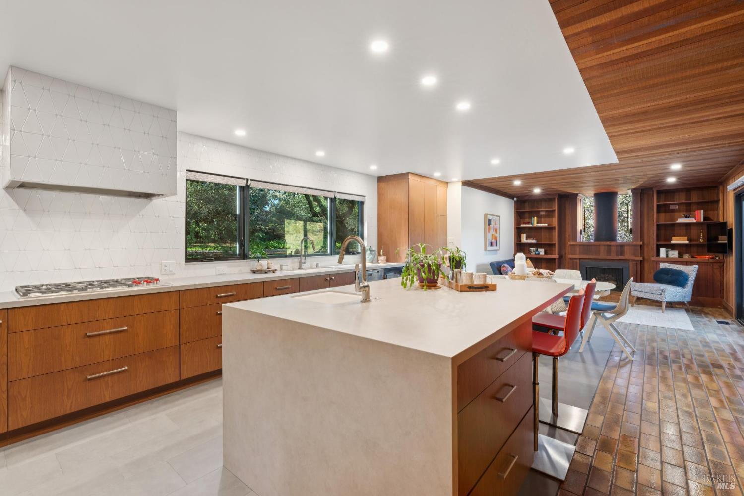 14 Oak Grove Way Napa, CA 94559 - Photo 15 of 56