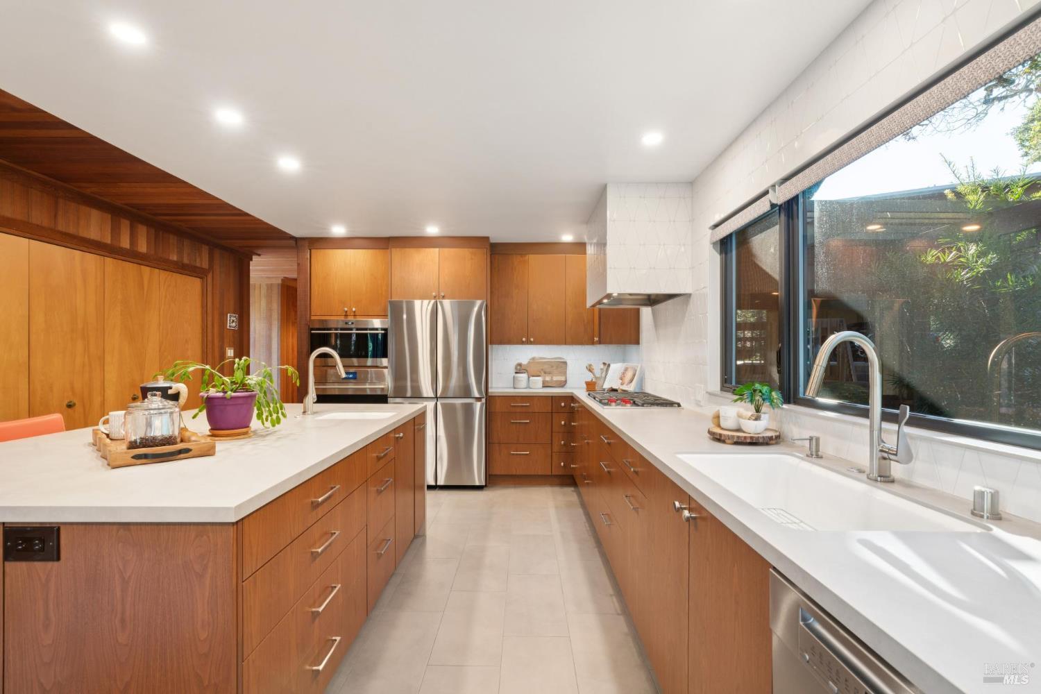 14 Oak Grove Way Napa, CA 94559 - Photo 16 of 56