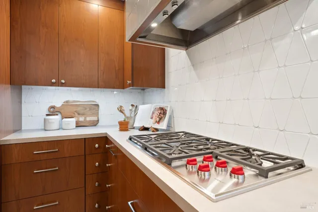 $3,300,000 | 14 Oak Grove Way, Napa, CA 94559