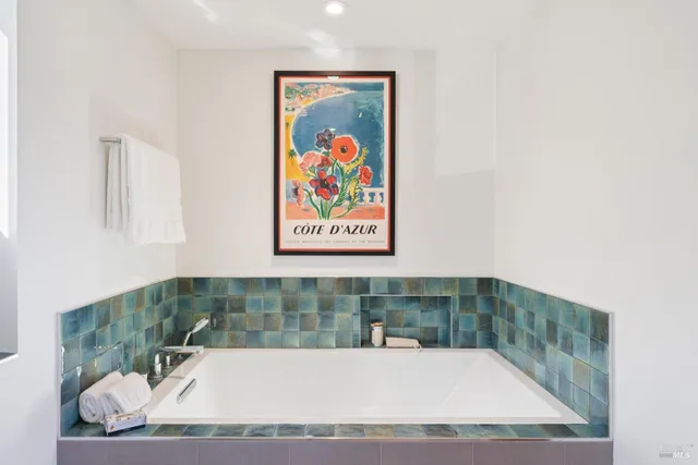 $3,300,000 | 14 Oak Grove Way, Napa, CA 94559