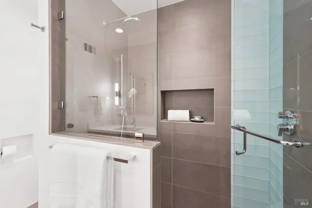 $3,300,000 | 14 Oak Grove Way, Napa, CA 94559