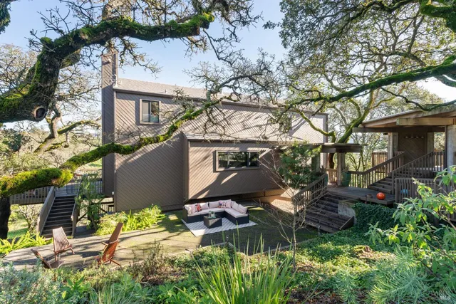 $3,300,000 | 14 Oak Grove Way, Napa, CA 94559