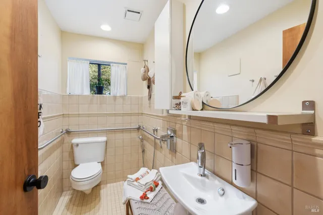 $3,300,000 | 14 Oak Grove Way, Napa, CA 94559