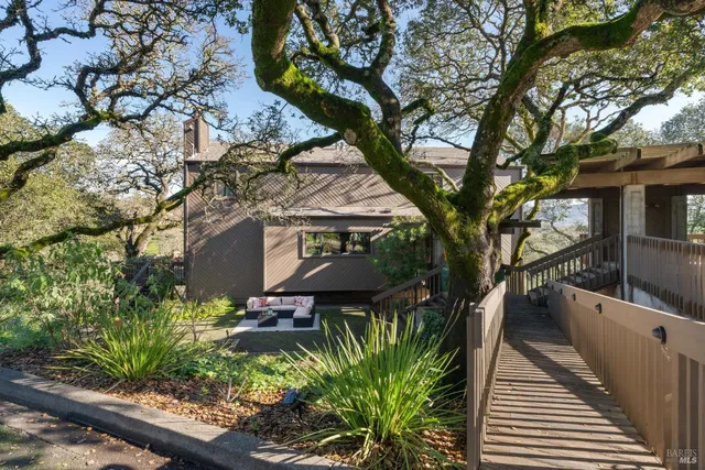 $3,300,000 | 14 Oak Grove Way, Napa, CA 94559