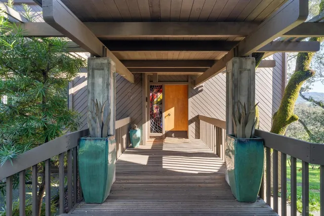 $3,300,000 | 14 Oak Grove Way, Napa, CA 94559