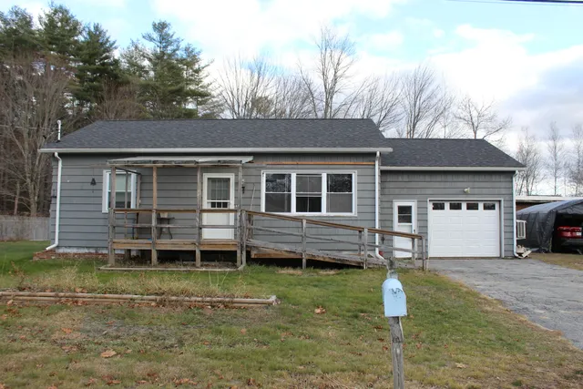$300,000 | 7 Alexander Street, Lisbon, ME 04250
