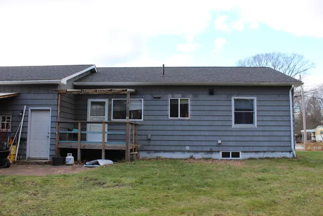 $300,000 | 7 Alexander Street, Lisbon, ME 04250