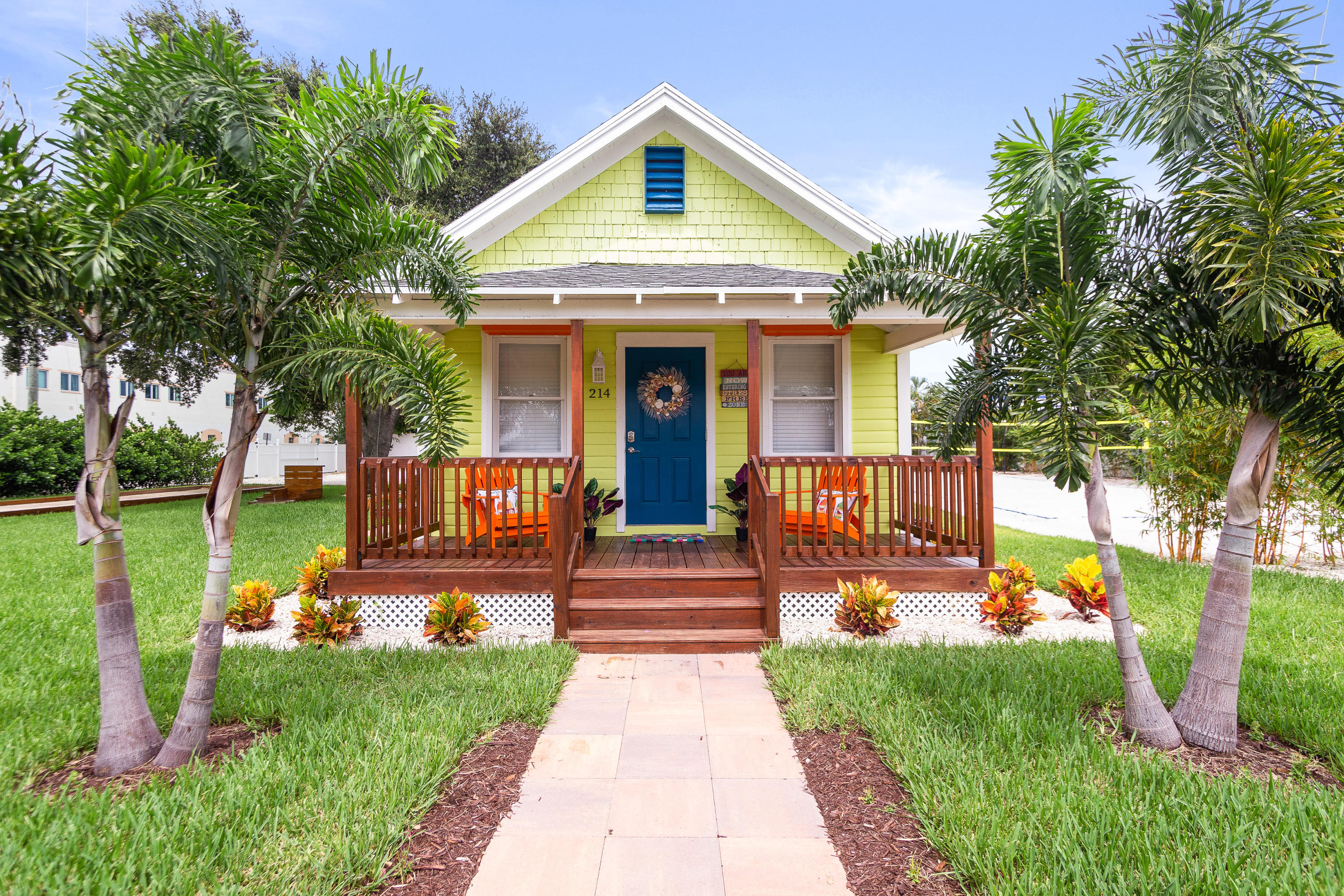 214 Southwest 2nd Avenue Boca Raton, FL 33432 - Photo 3 of 23 214 SW 2nd Ave Front ext 2