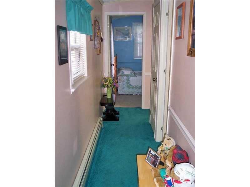 90 Cedar Street Millinocket, ME 04462 - Photo 15 of 32 Hallway.