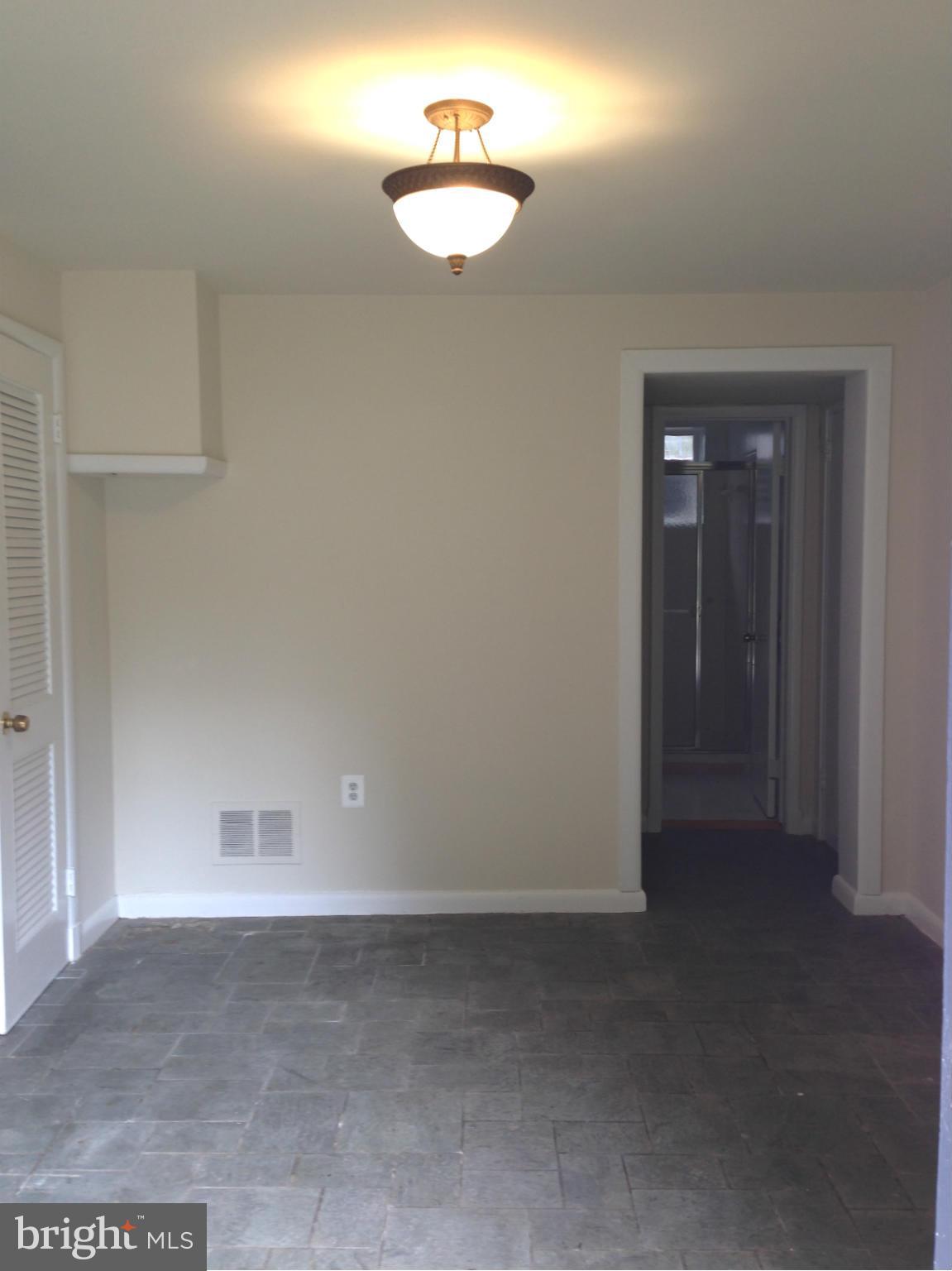 10702 Glenwild Road Silver Spring, MD 20901 - Photo 14 of 18 Interior (General)