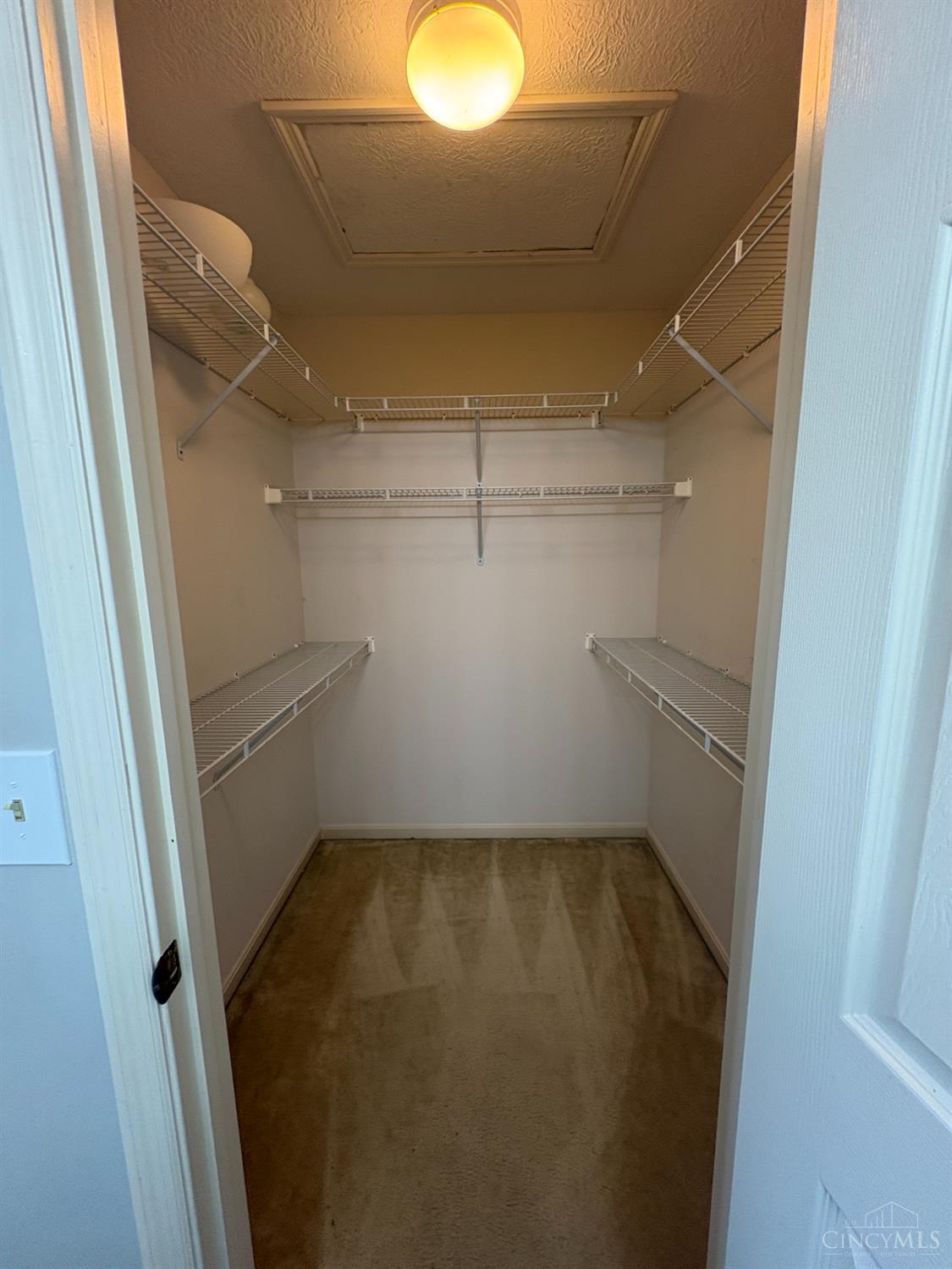 3701 West Galbraith Road, Unit 52 Cincinnati, OH 45247 - Photo 12 of 15