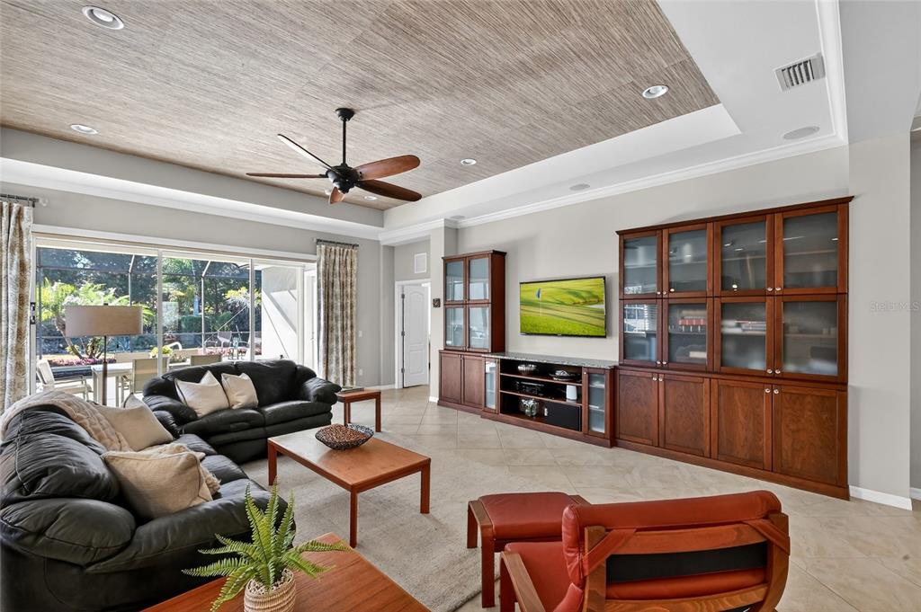 14552 Whitemoss Terrace Lakewood Ranch, FL 34202 - Photo 6 of 95