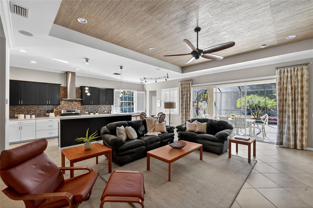 14552 Whitemoss Terrace Lakewood Ranch, FL 34202 - Photo 7 of 95