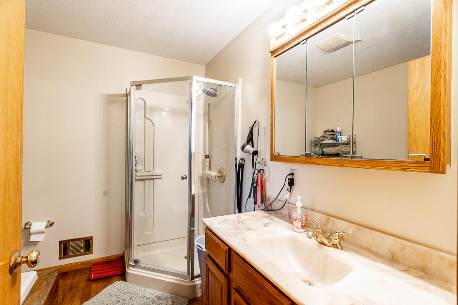 5243 Meridian Road Leslie, MI 49251 - Photo 15 of 43 0N0A7707
