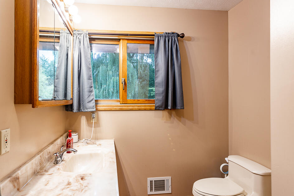 5243 Meridian Road Leslie, MI 49251 - Photo 19 of 43 0N0A7718-HDR-Edit
