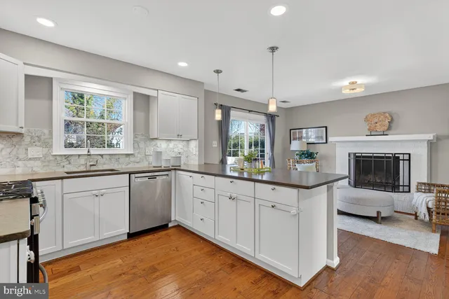 $1,199,900 | 2607 Washington Boulevard, Arlington, VA 22201