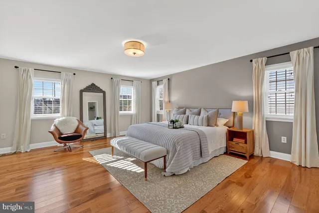 $1,199,900 | 2607 Washington Boulevard, Arlington, VA 22201