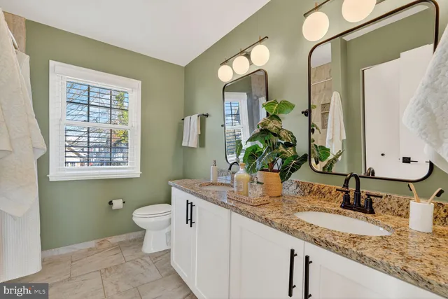 $1,199,900 | 2607 Washington Boulevard, Arlington, VA 22201