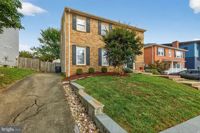 $1,199,900 | 2607 Washington Boulevard, Arlington, VA 22201