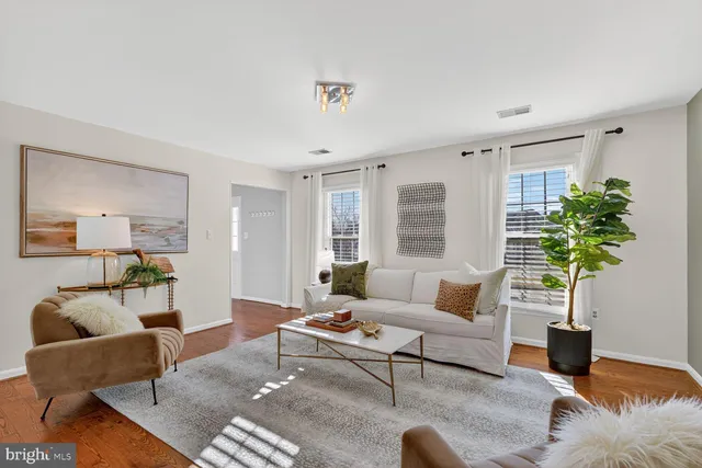 $1,199,900 | 2607 Washington Boulevard, Arlington, VA 22201