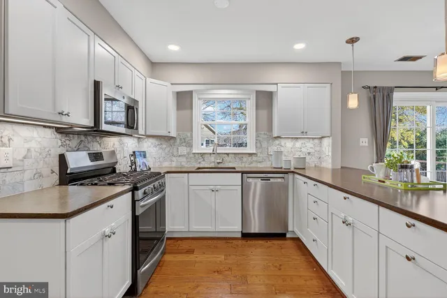 $1,199,900 | 2607 Washington Boulevard, Arlington, VA 22201