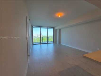 $629,900 | 16385 Biscayne Boulevard, Unit 1019, North Miami Beach, FL 33160