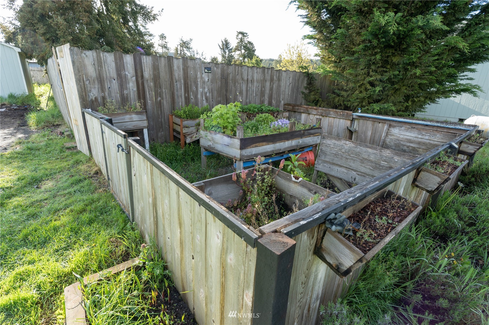 18726 Deerfield Lane Southwest Rochester, WA 98579 - Photo 8 of 27 a balcony with lots of green space