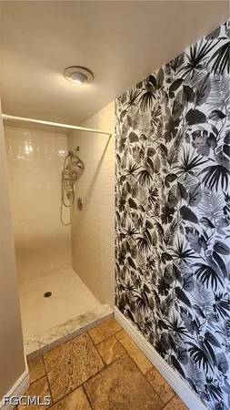 $2,400 | 6118 Montego Bay Loop, Fort Myers, FL 33908