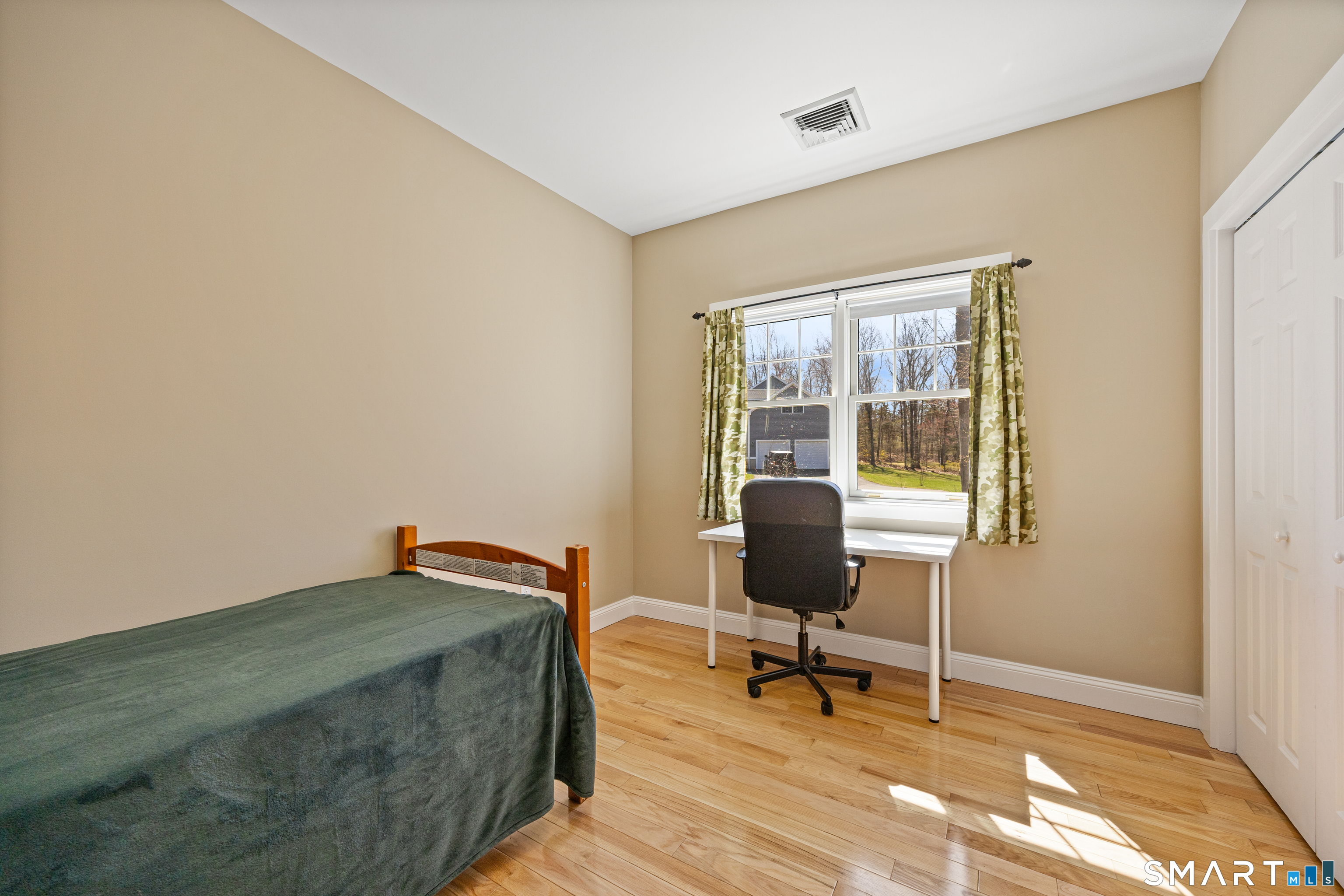 51 Louis Road Middlefield, CT 06455 - Photo 21 of 39 2nd Floor Bedroom