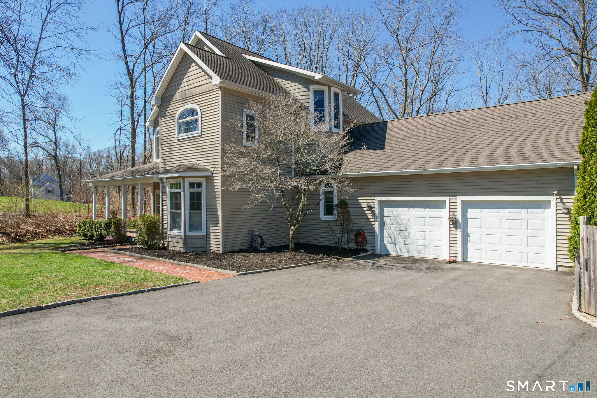 51 Louis Road Middlefield, CT 06455 - Photo 4 of 39