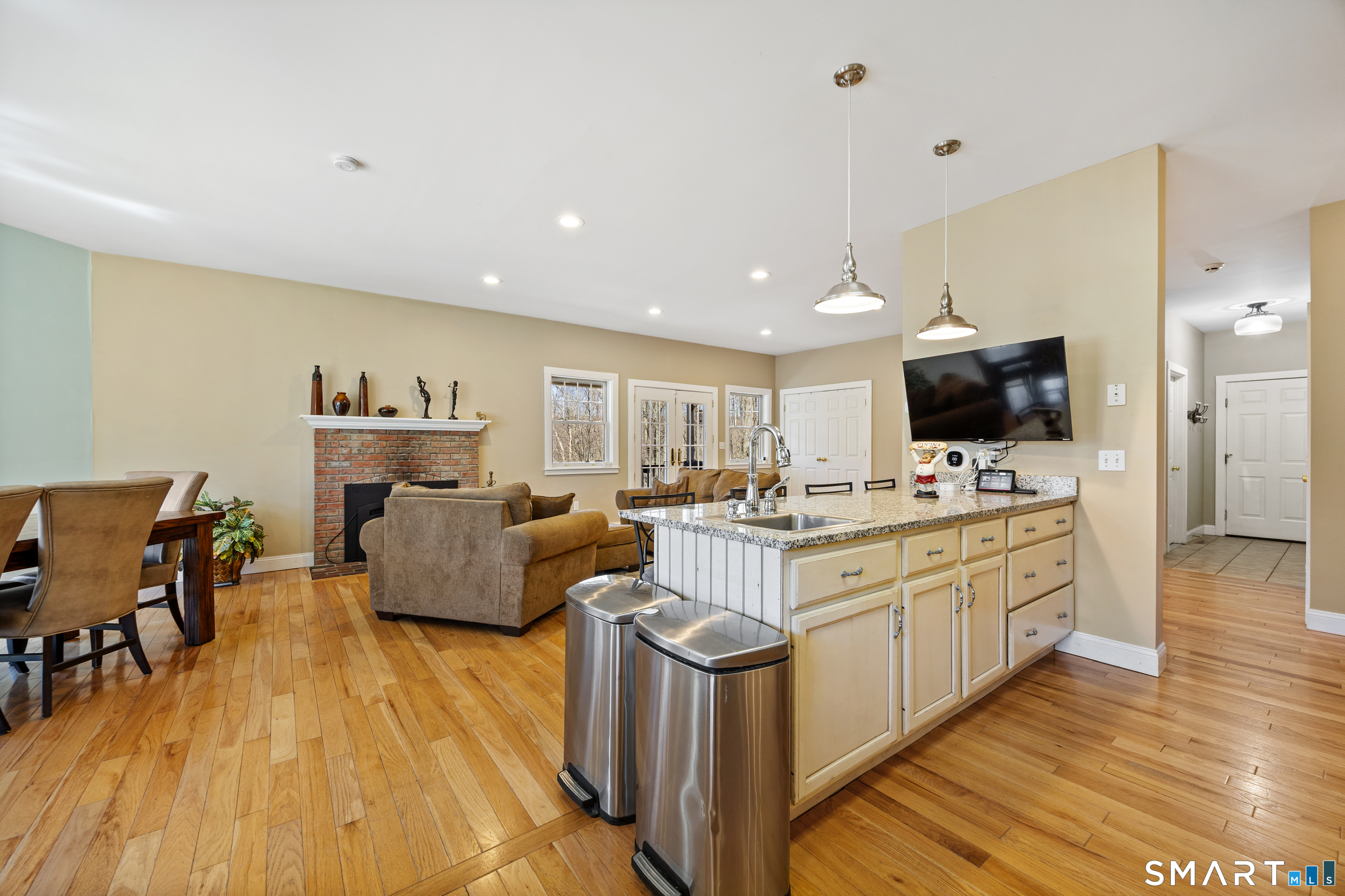 51 Louis Road Middlefield, CT 06455 - Photo 8 of 39