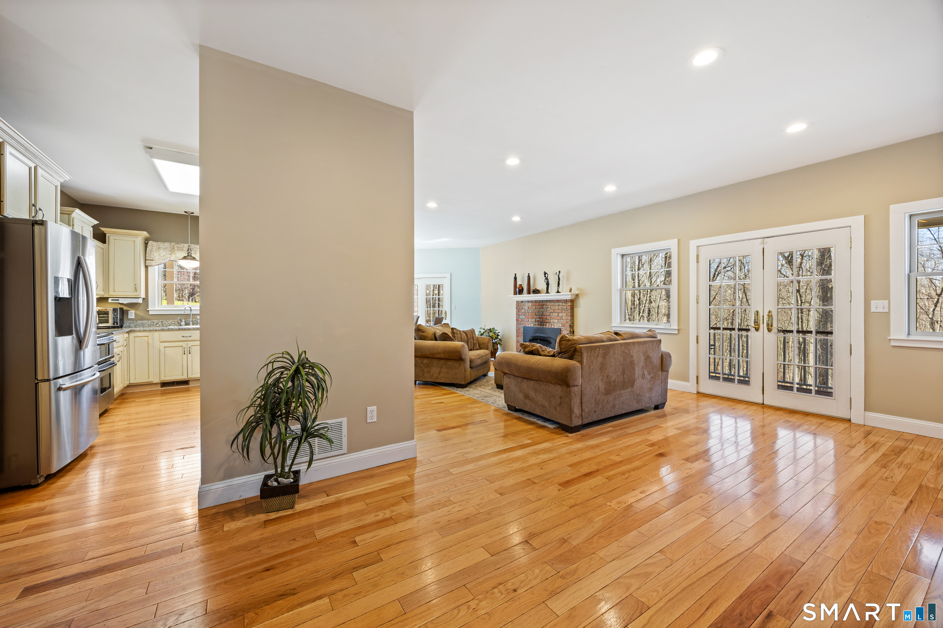 51 Louis Road Middlefield, CT 06455 - Photo 9 of 39