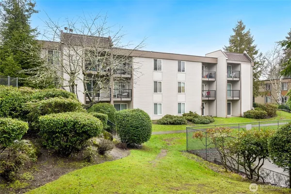 $315,000 | 14645 Northeast 34th Street, Unit C9, Bellevue, WA 98007