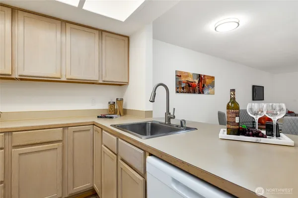 $315,000 | 14645 Northeast 34th Street, Unit C9, Bellevue, WA 98007