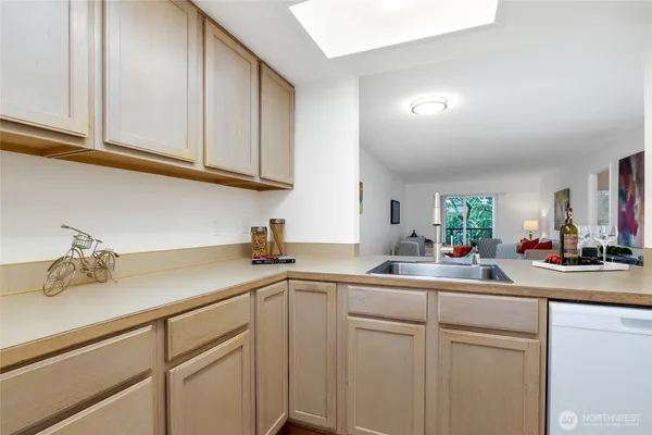 $315,000 | 14645 Northeast 34th Street, Unit C9, Bellevue, WA 98007