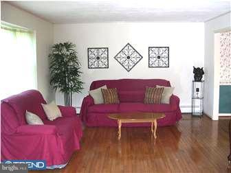 332 Yoder Road Harleysville, PA 19438 - Photo 4 of 12 Living Room