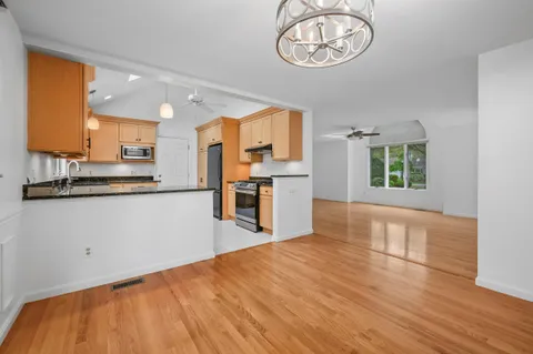 $750,000 | 100 Statice Lane, Hyannis, MA 02601