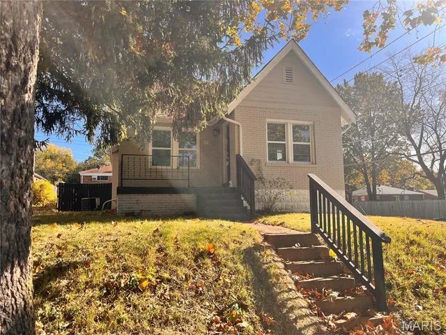 $1 | 1100 Wilshire Avenue, St. Louis, MO 63130