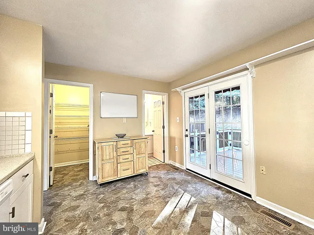 $1,875 | 102 Ridge Court, Winchester, VA 22603