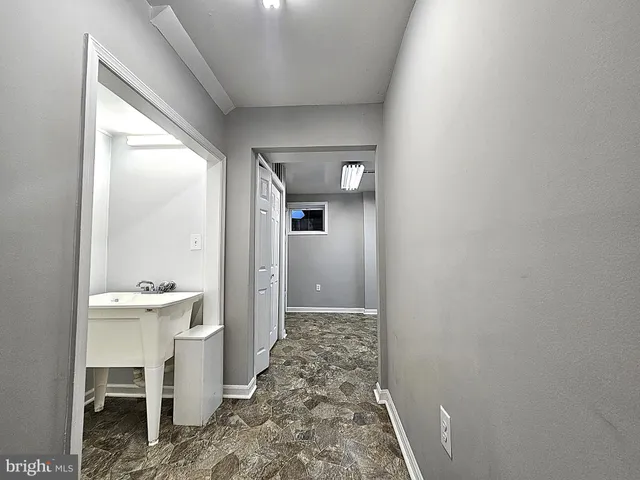 $1,875 | 102 Ridge Court, Winchester, VA 22603