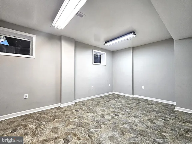 $1,875 | 102 Ridge Court, Winchester, VA 22603