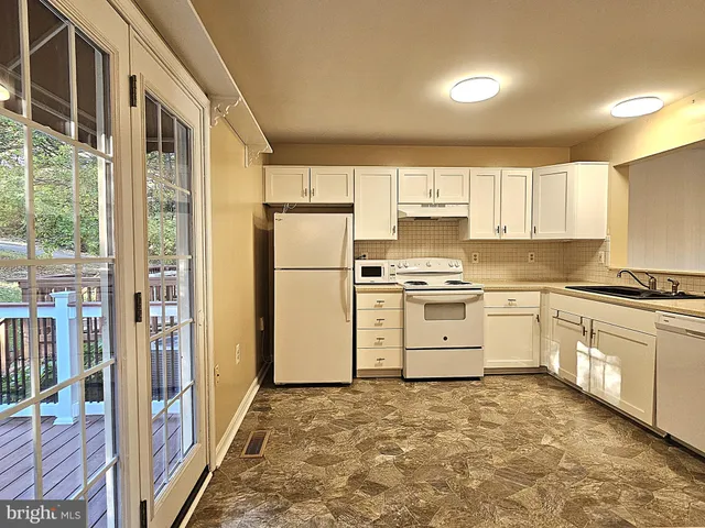 $1,875 | 102 Ridge Court, Winchester, VA 22603