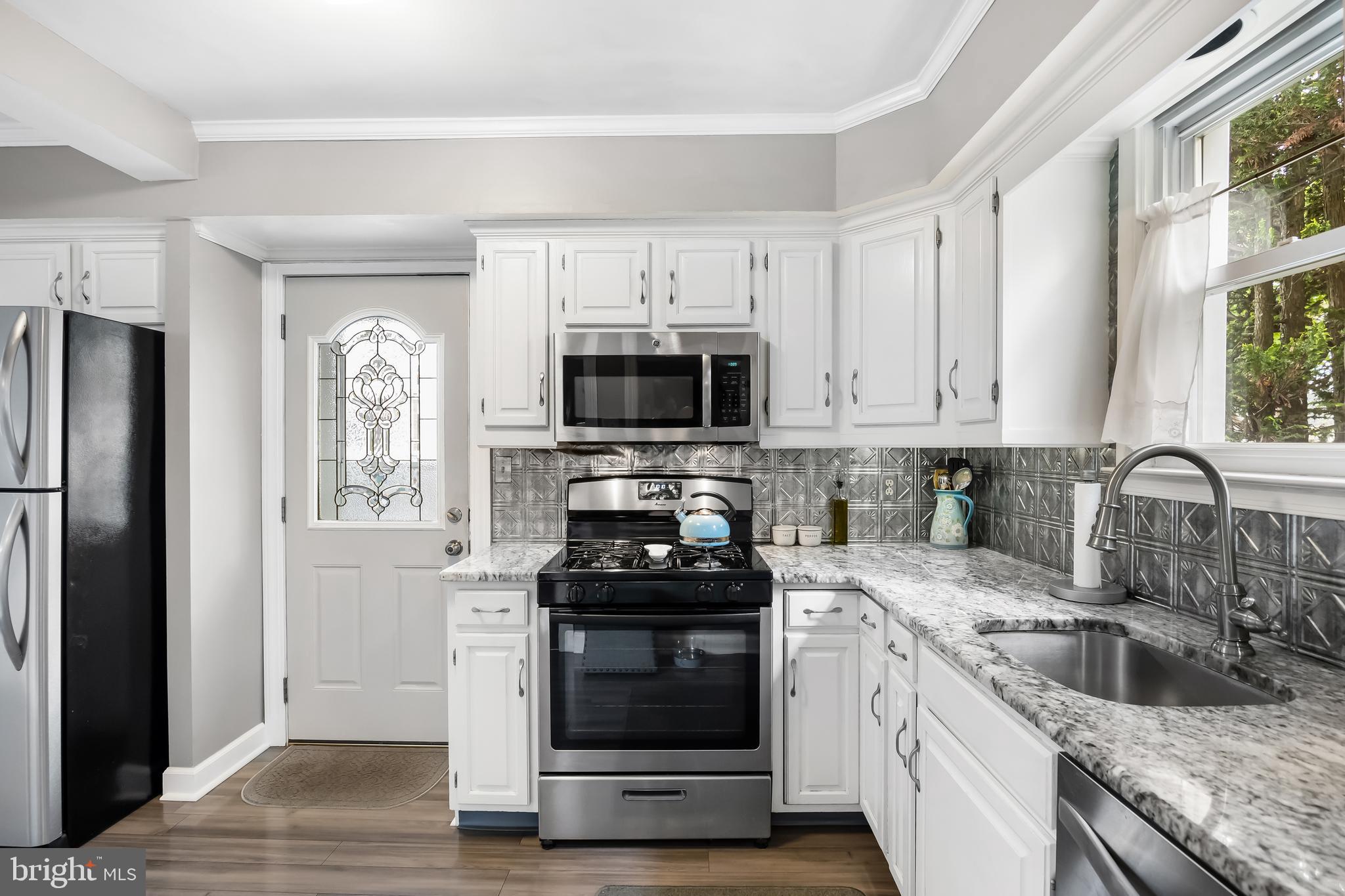 37 Edgewood Road Bordentown, NJ 08505 - Photo 18 of 51 Kitchen