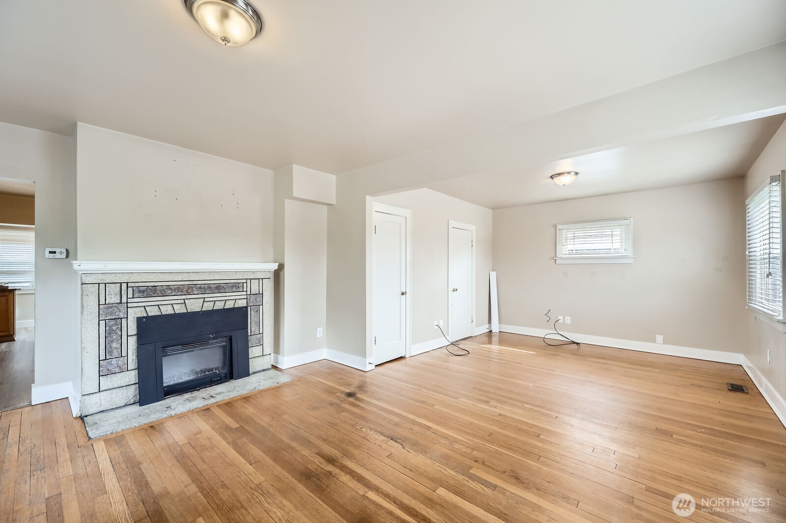 2723 Virginia Avenue Everett, WA 98201 - Photo 2 of 11