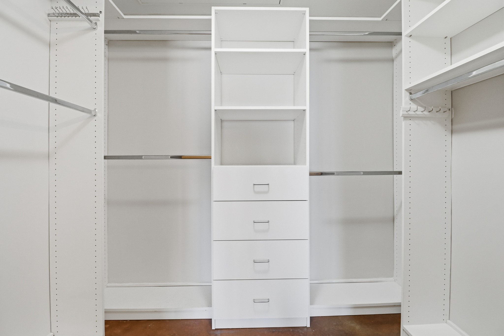 1803 Broadway, Unit 519 Nashville, TN 37203 - Photo 14 of 31 a view of walk in closet with empty racks