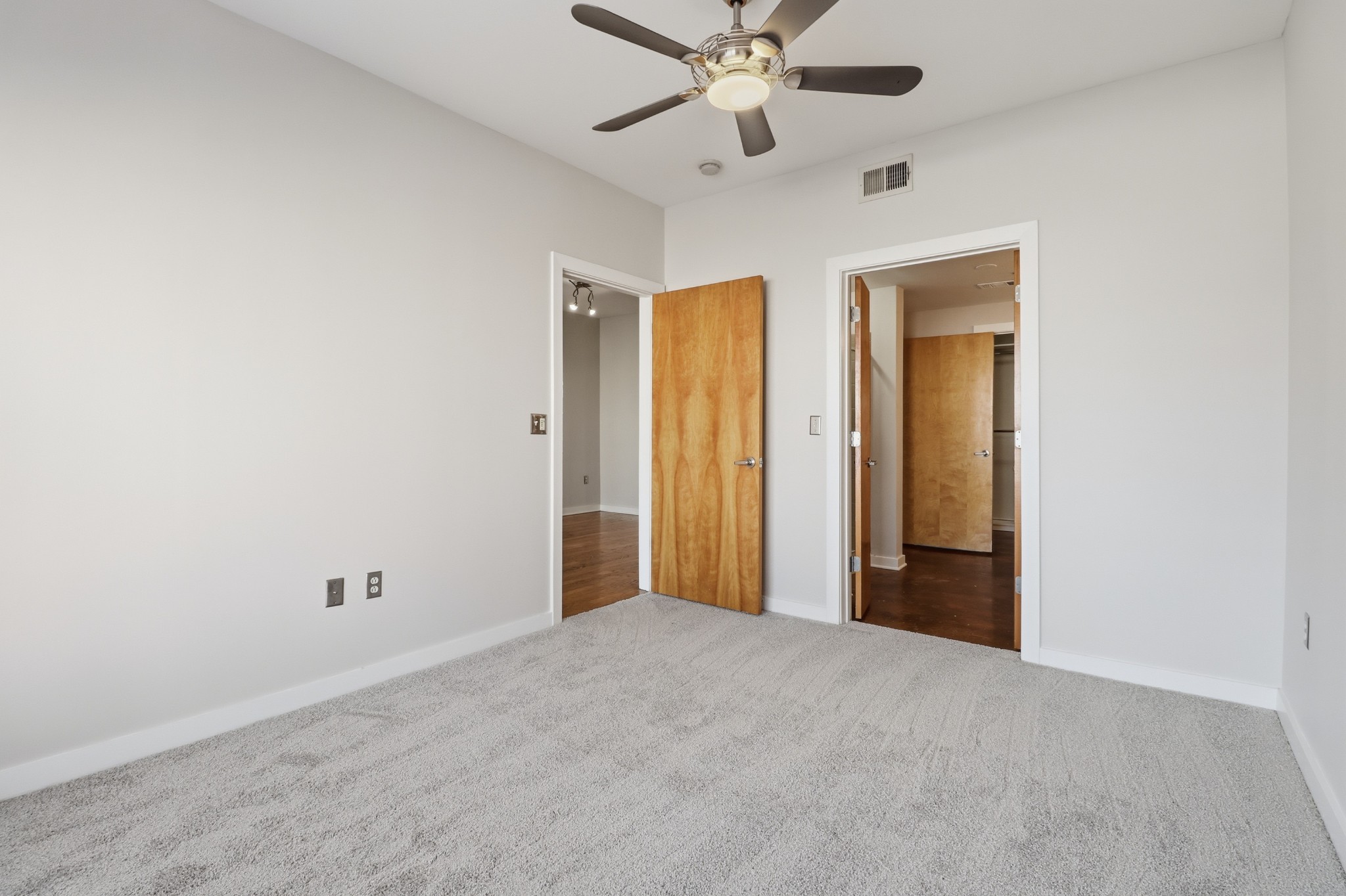1803 Broadway, Unit 519 Nashville, TN 37203 - Photo 10 of 31 a view of an empty room