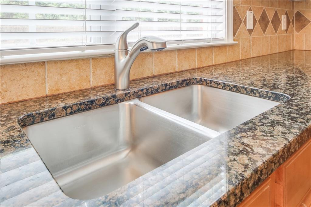 2776 Loftview Square Atlanta, GA 30339 - Photo 13 of 34