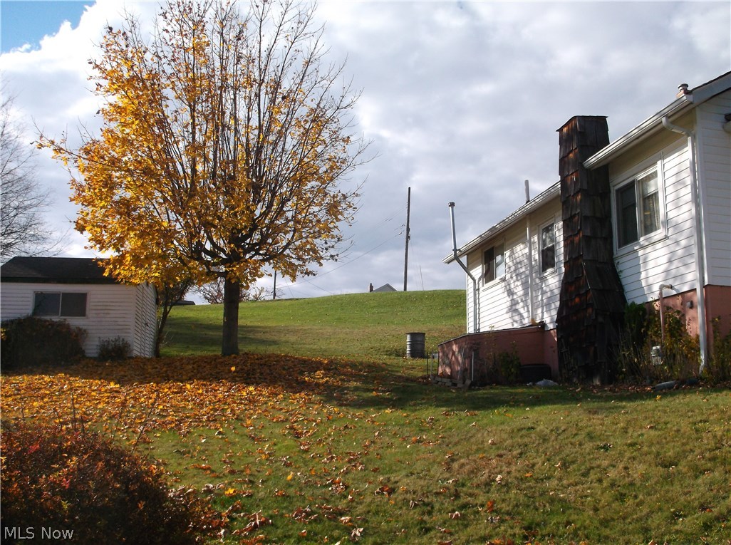121 Patterson Road Weirton, WV 26062 - Photo 2 of 24 Gallery Image 2