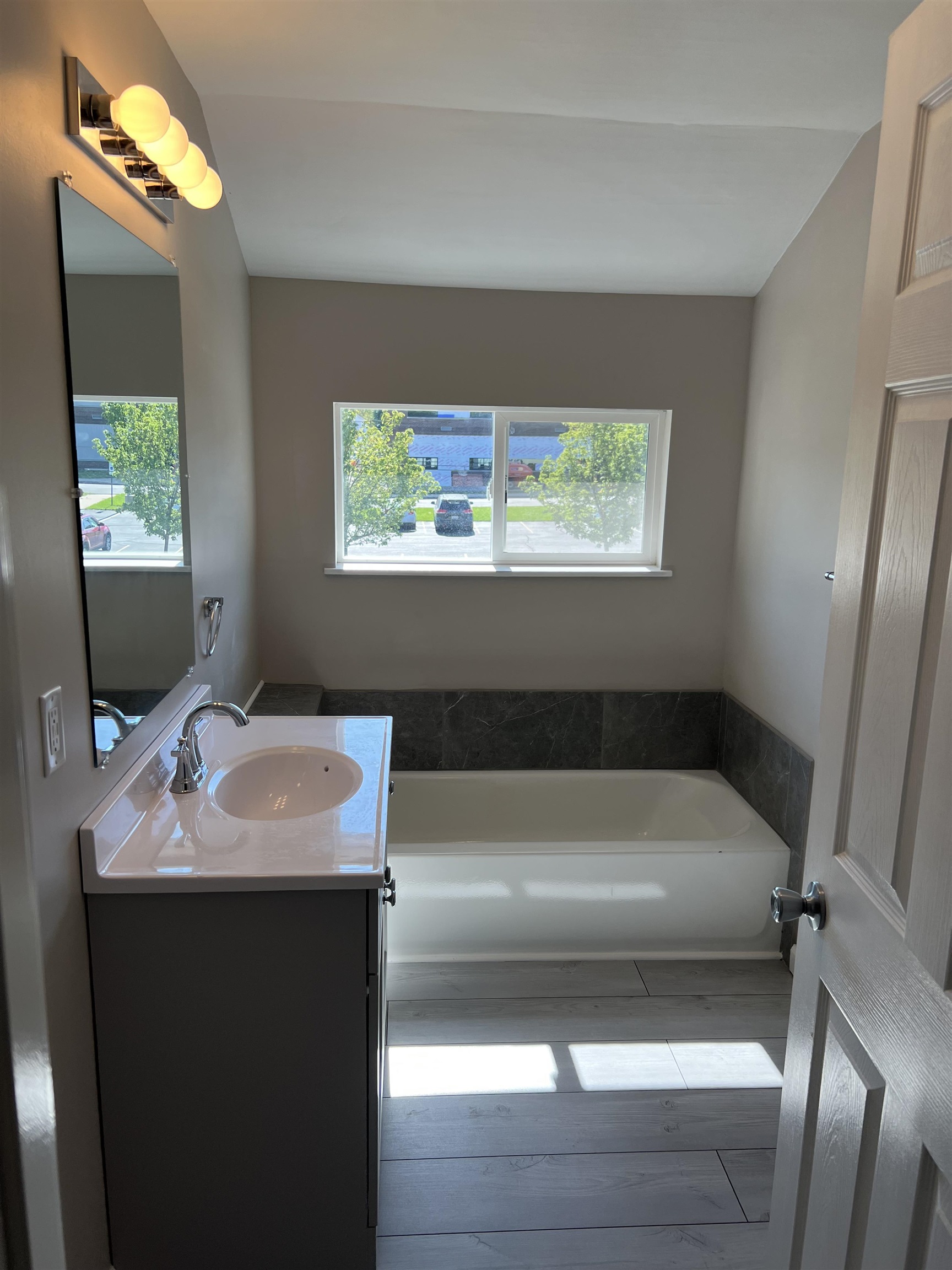 1025 East Mt Morris Road Mount Morris, MI 48458 - Photo 12 of 14 50123792-11.JPG